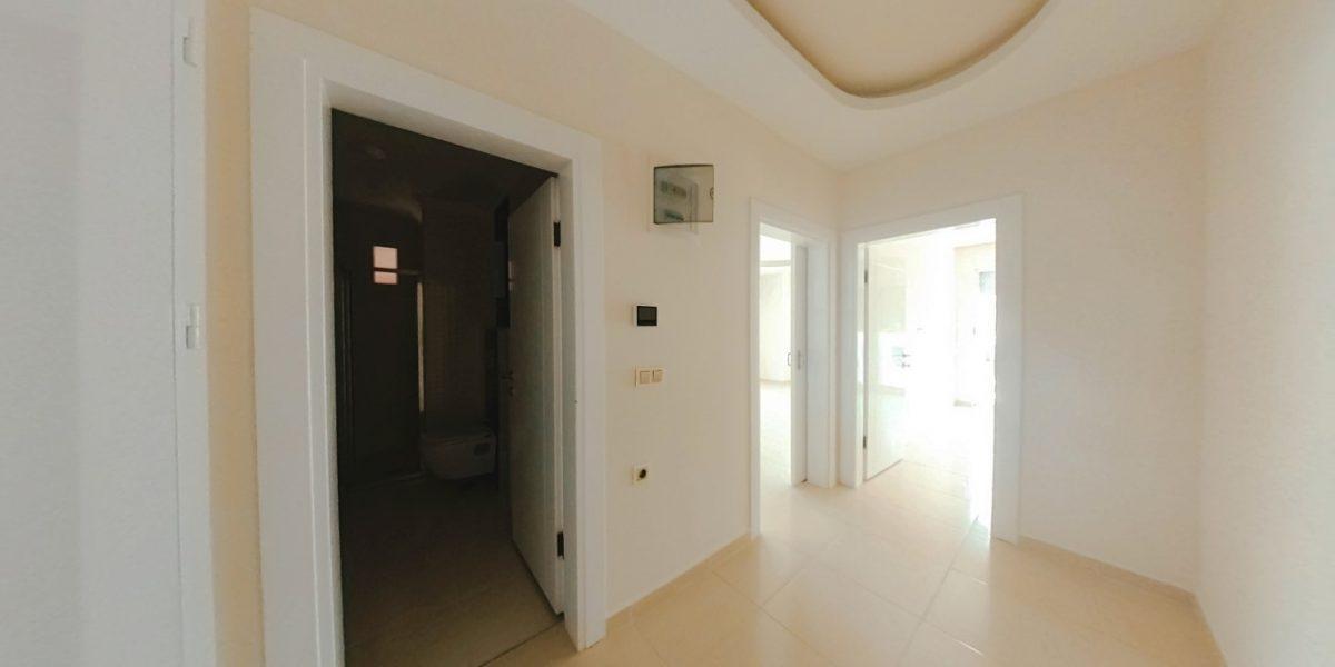 MAY368 - Photo 2