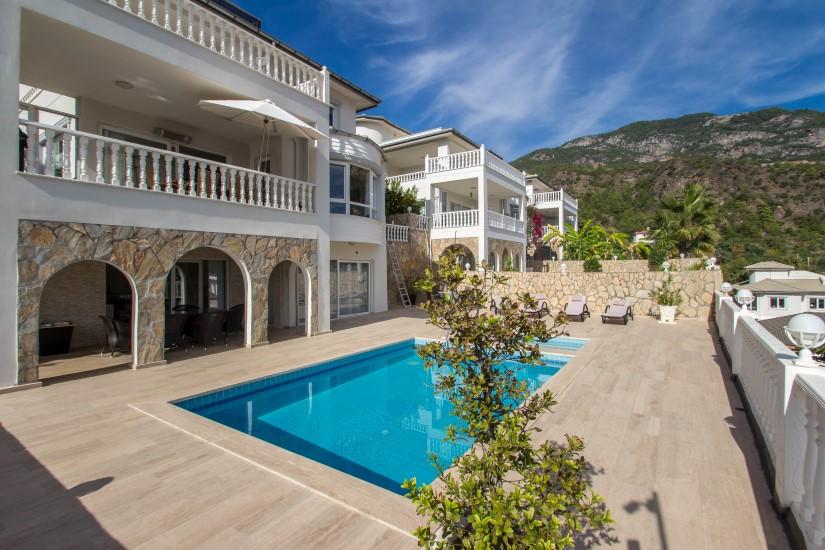 Villa in Alanya am Fuße der Berge - Photo 3