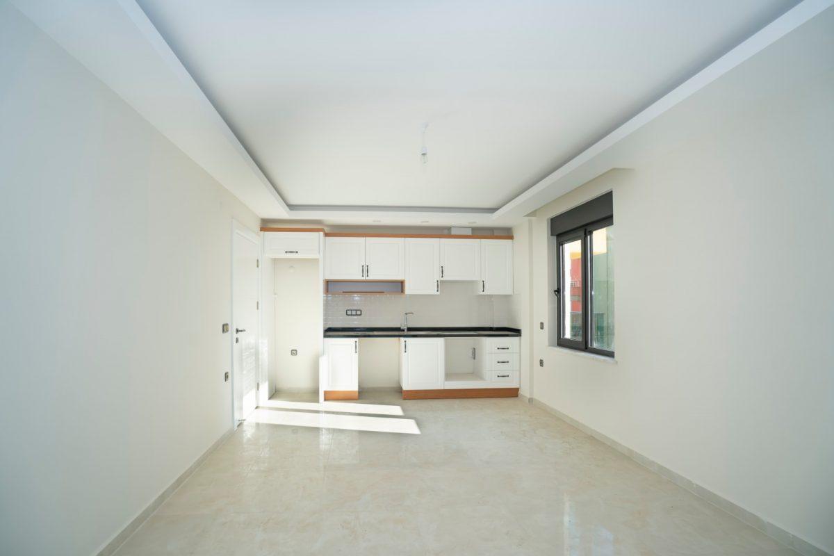 MAY369 - Photo 15