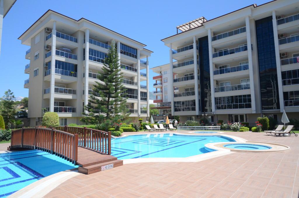MAY366 - Photo 1
