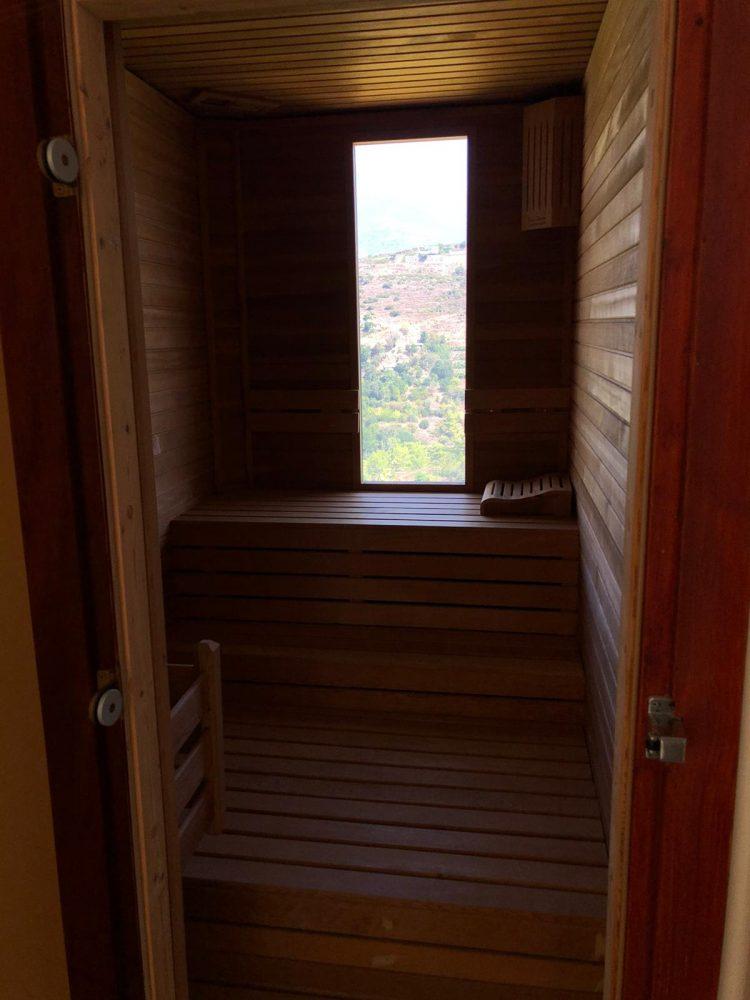 MAY479 - Photo 28