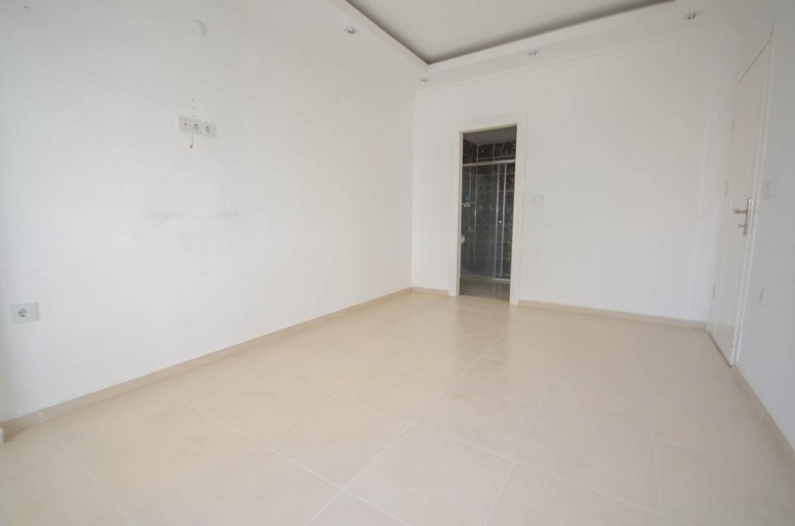 MAY464 - Photo 18