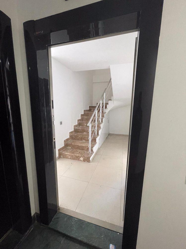 MAY436 - Photo 21