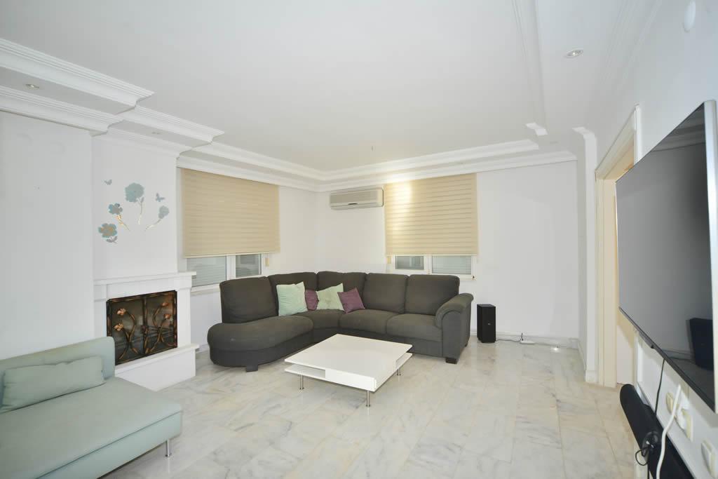 MAY576 - Photo 9