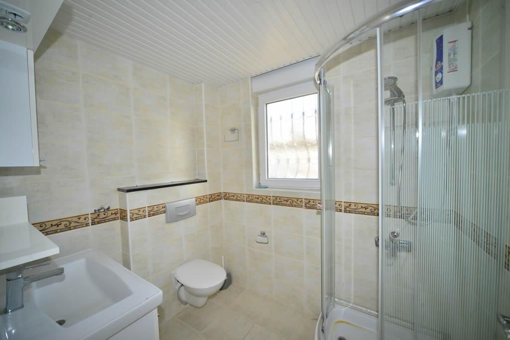 MAY576 - Photo 12