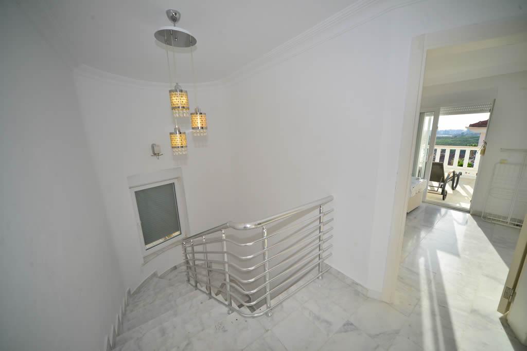 MAY576 - Photo 13