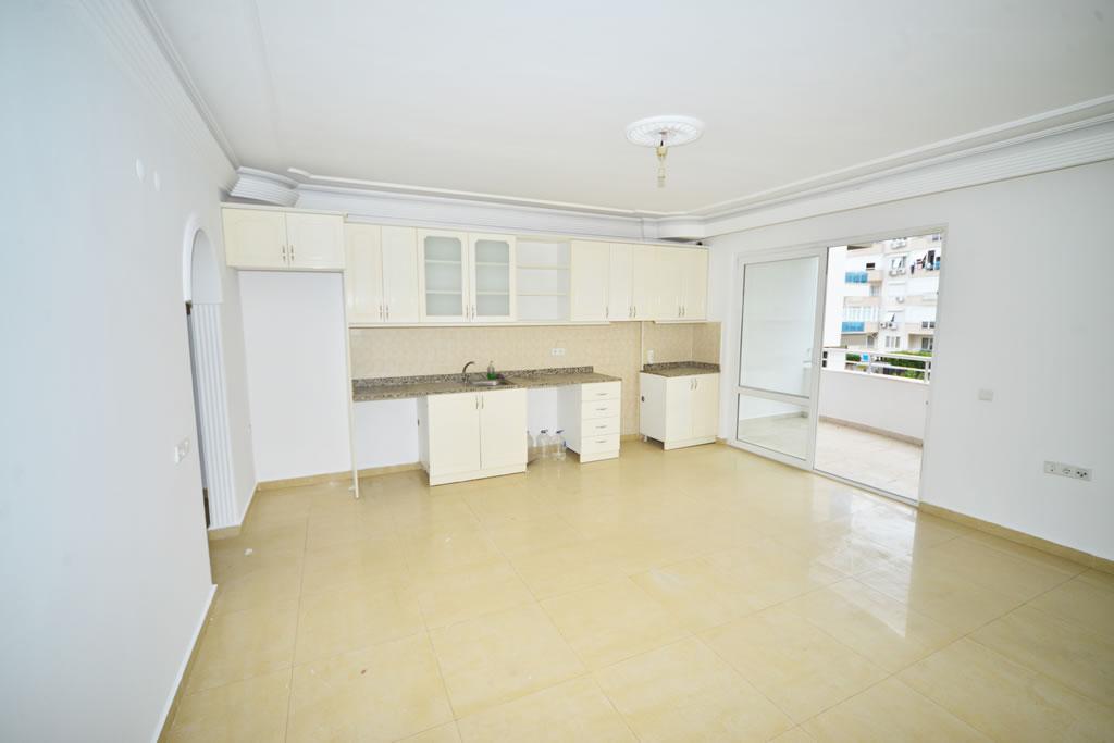 MAY577 - Photo 17