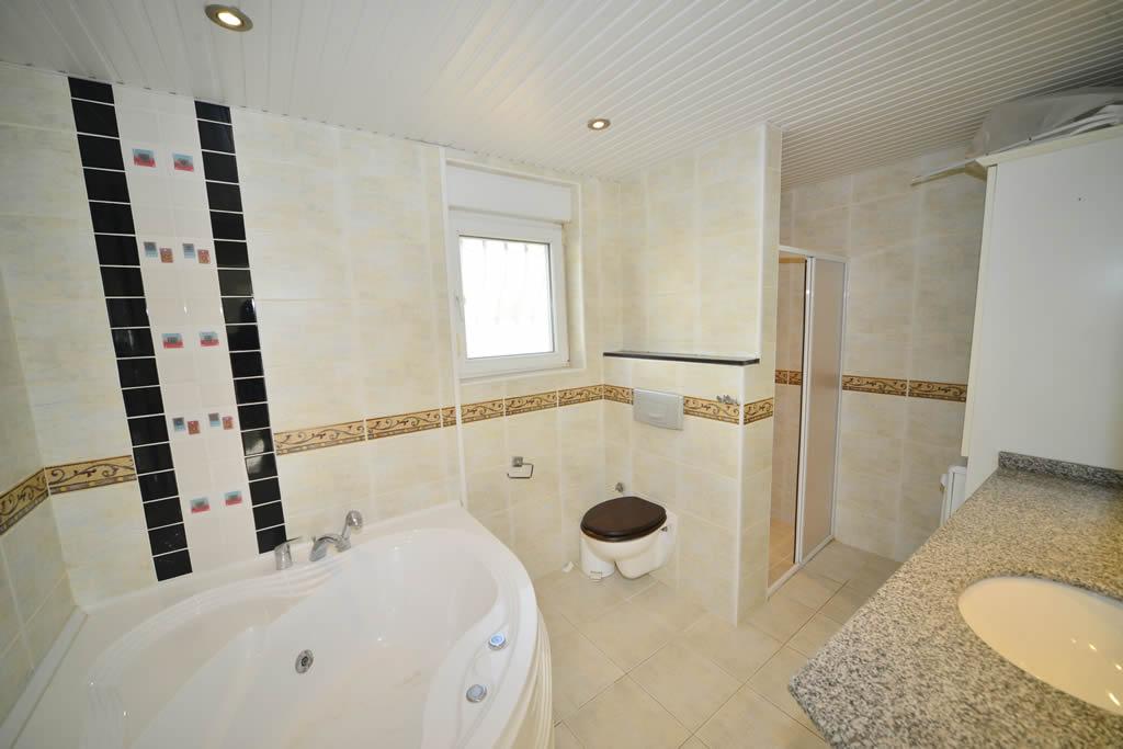 MAY576 - Photo 14
