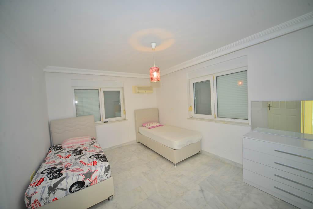 MAY576 - Photo 15