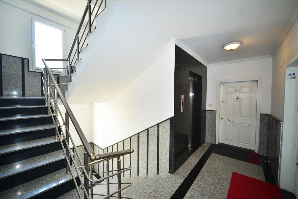MAY574 - Photo 15