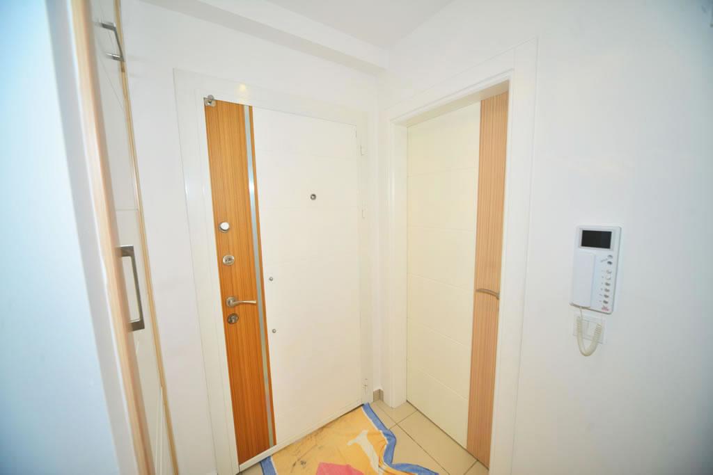 MAY568 - Photo 16