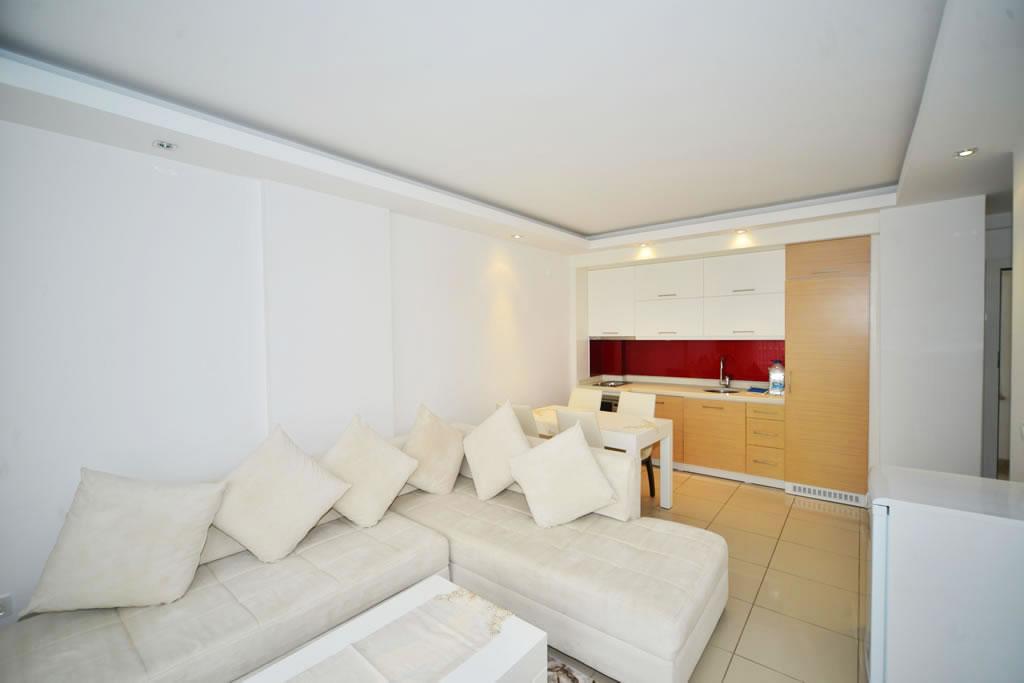 MAY568 - Photo 18