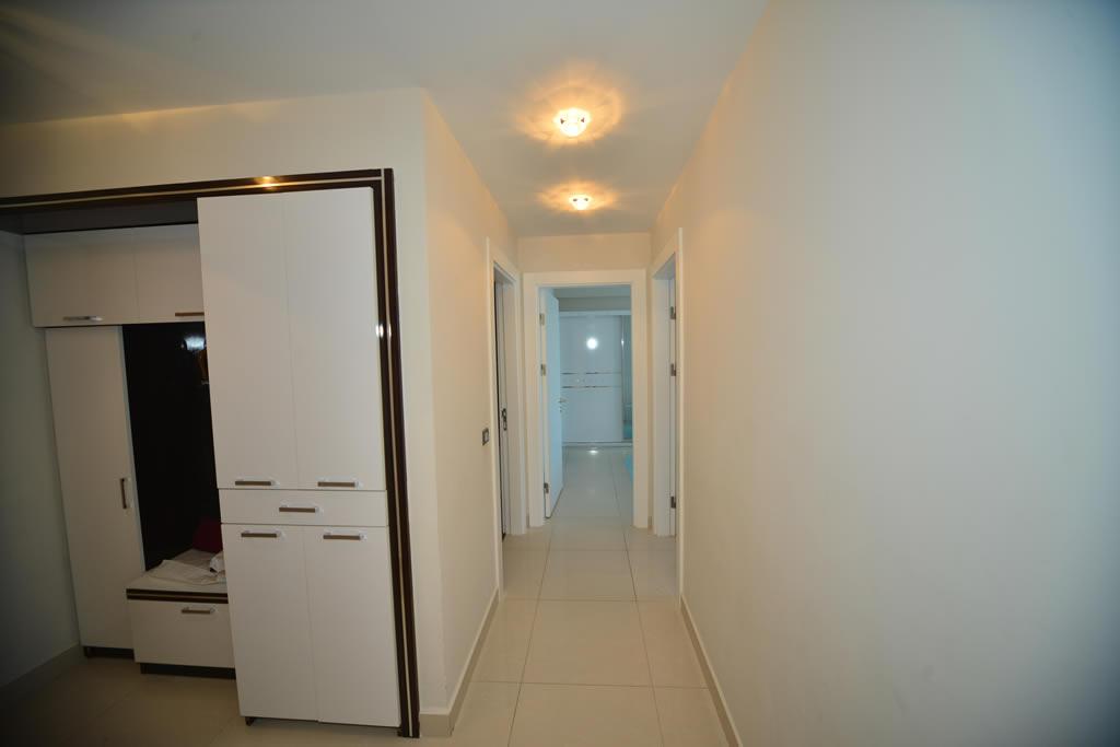 MAY580 - Photo 4