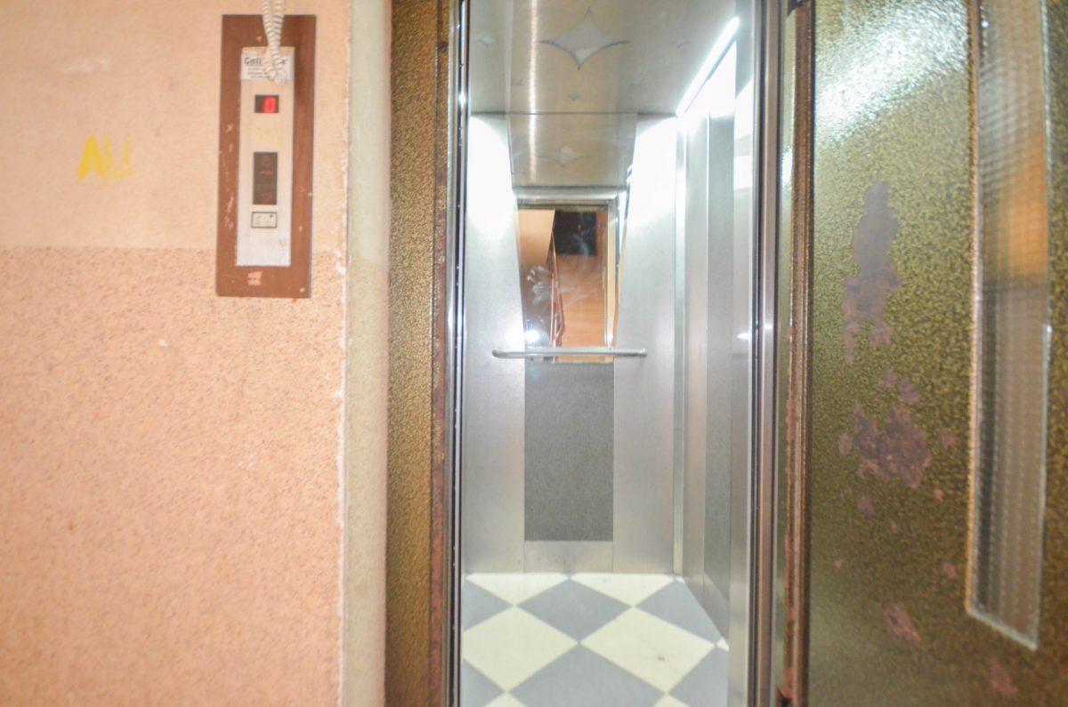 MAY607 - Photo 27