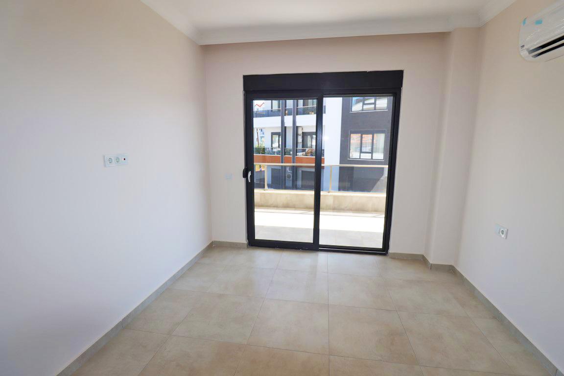 MAY677 - Photo 34