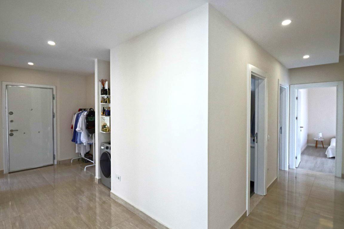 MAY737 - Photo 29