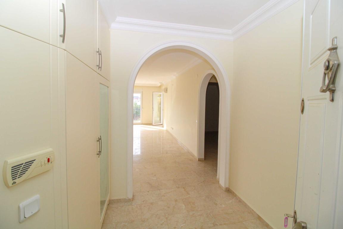 MAY714 - Photo 22