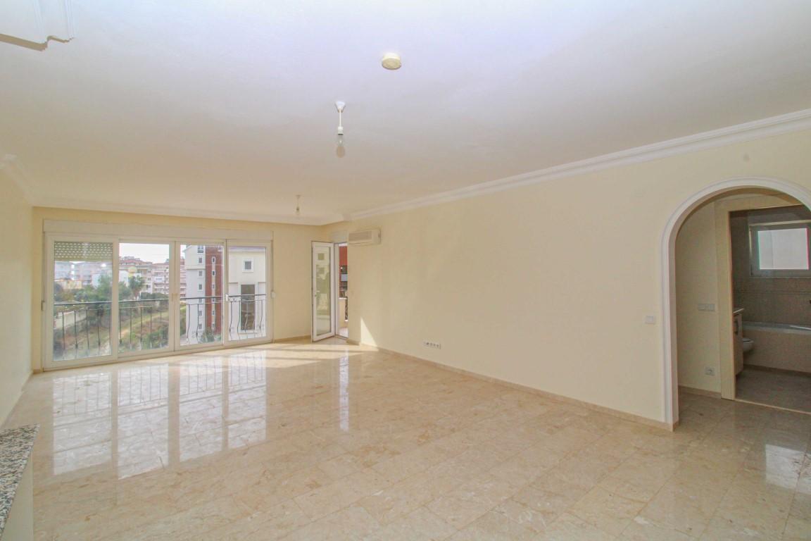 MAY714 - Photo 21