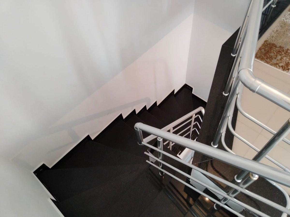 MAY660 - Photo 31