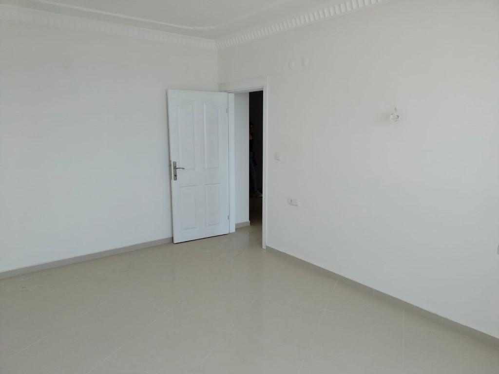 MAY670 - Photo 14
