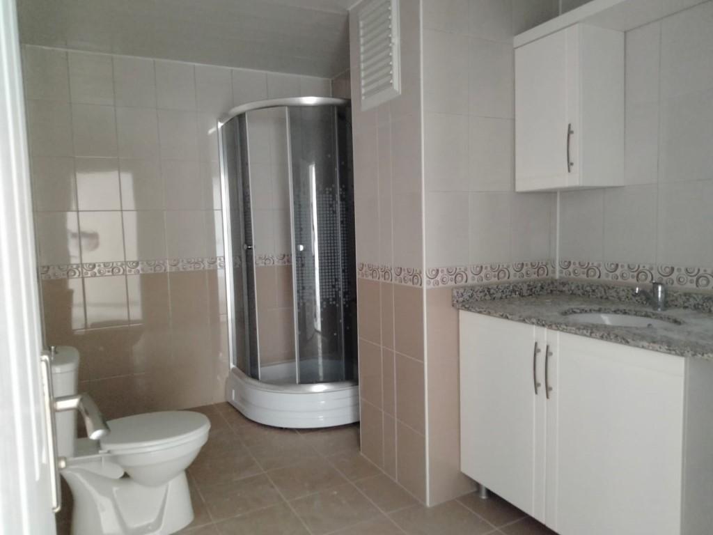 MAY670 - Photo 16