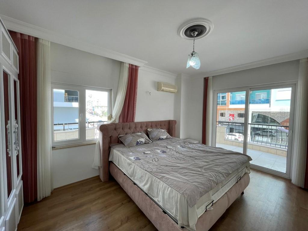 MAY586 - Photo 15