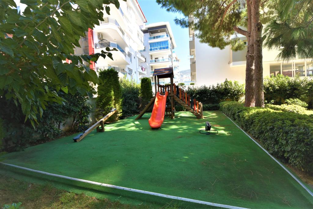 MAY773 - Photo 19