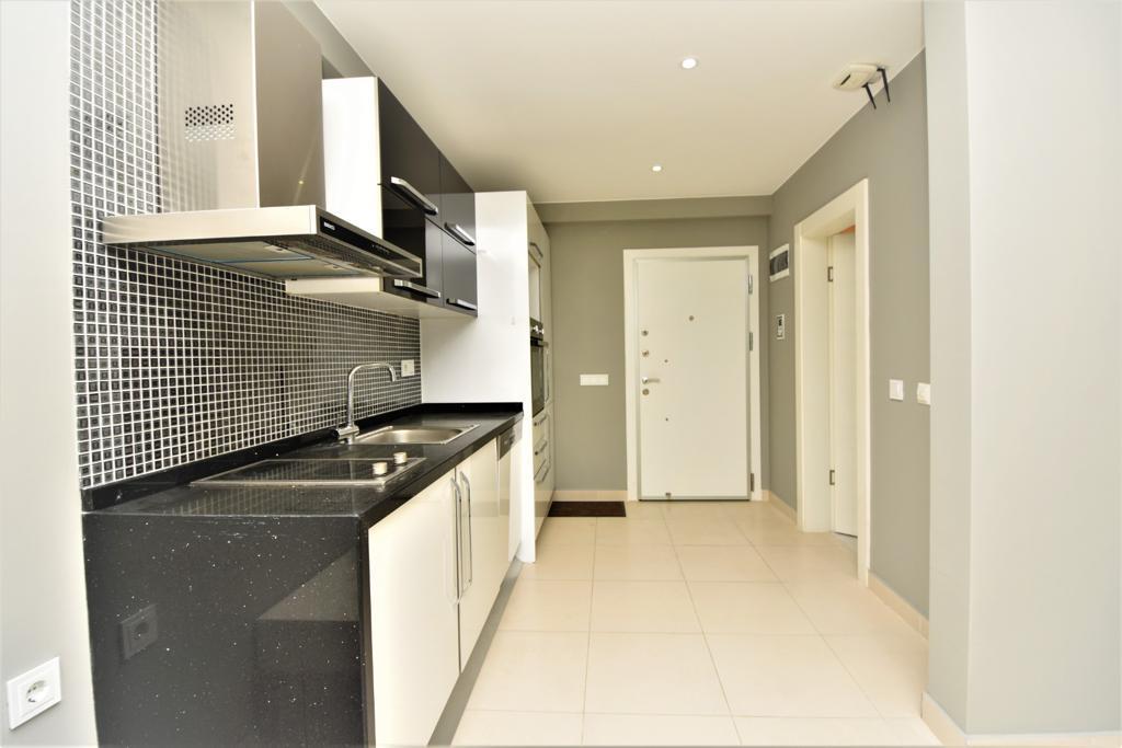 MAY773 - Photo 20