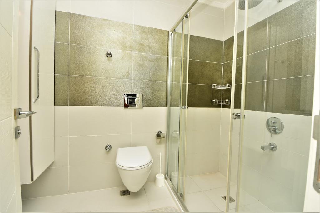 MAY773 - Photo 27