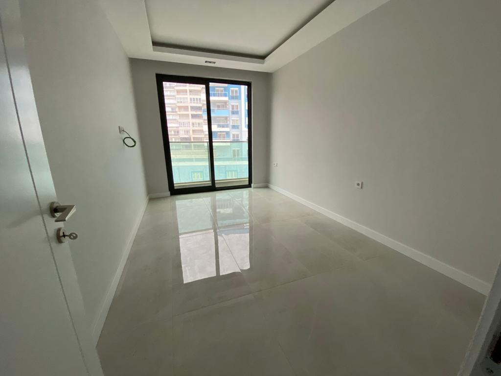 MAY655 - Photo 18