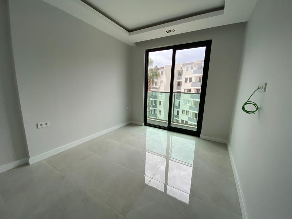 MAY655 - Photo 16