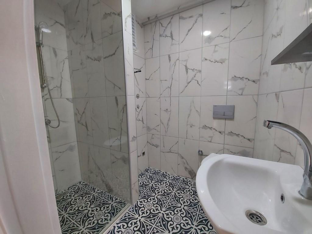 MAY901 - Photo 15