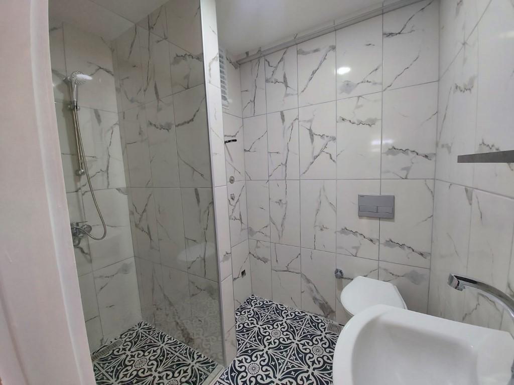 MAY901 - Photo 16