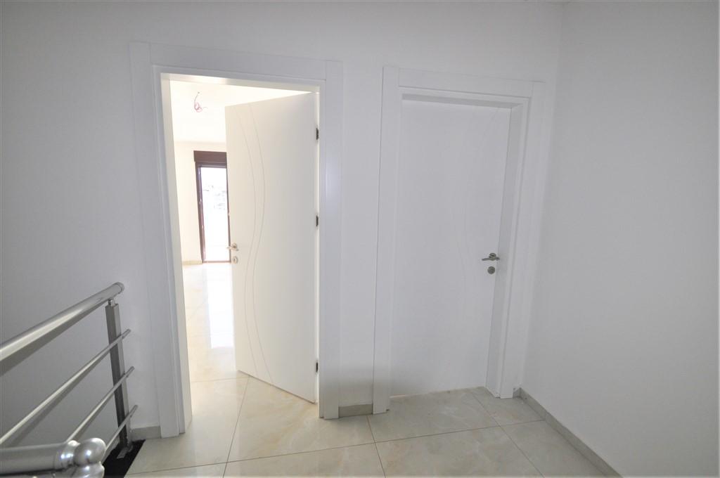 MAY1035 - Photo 12
