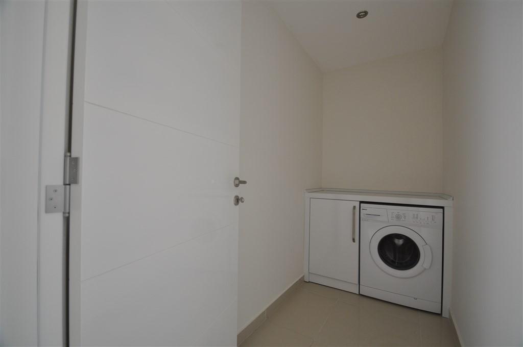 MAY1037 - Photo 24