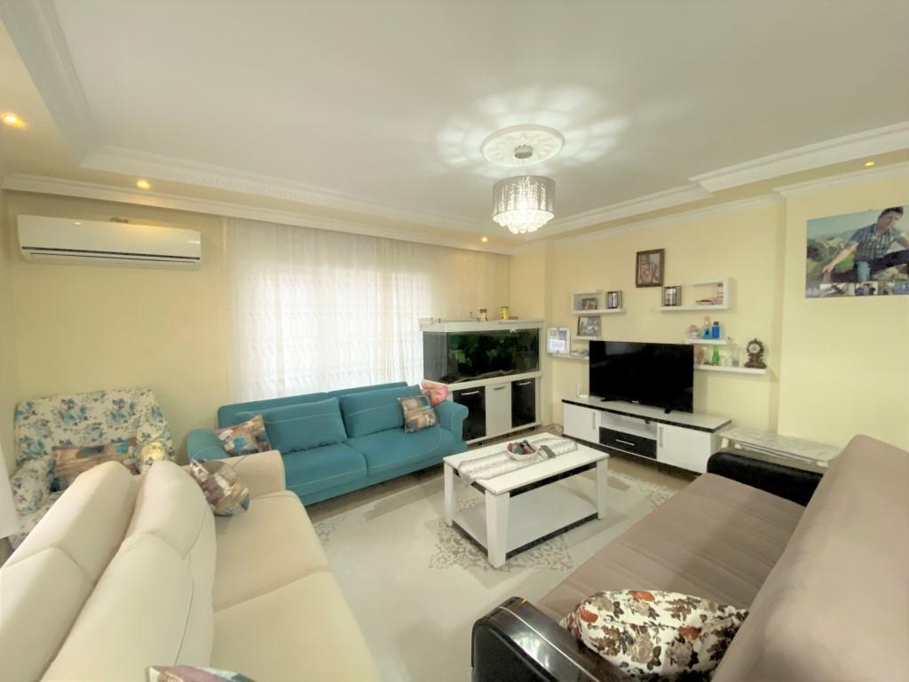 MAY796 - Photo 1