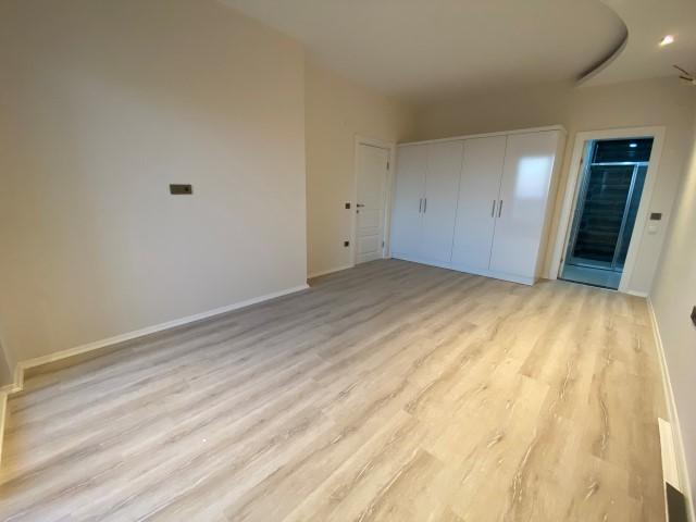 MAY1030 - Photo 23