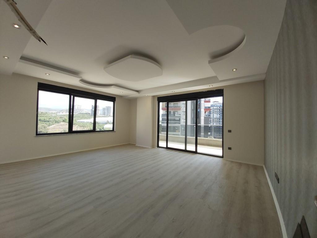 MAY904 - Photo 20