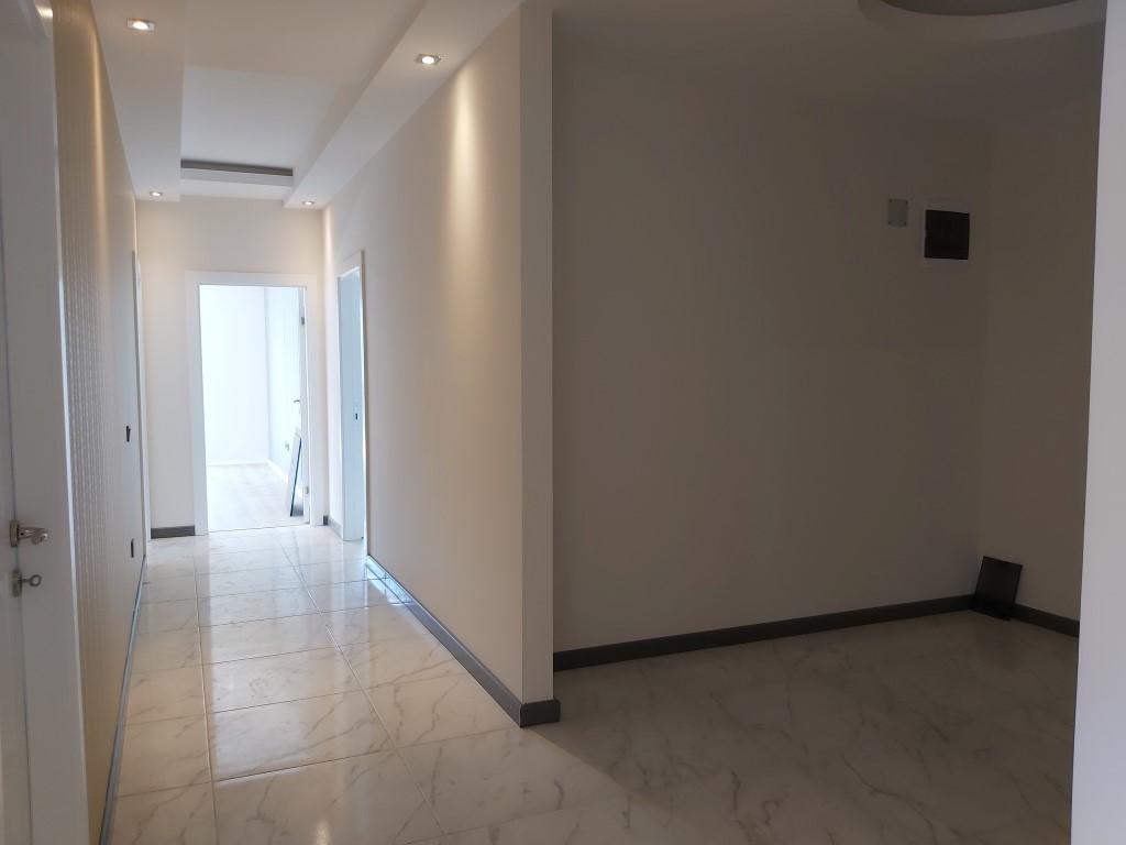 MAY904 - Photo 22