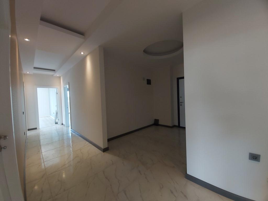 MAY904 - Photo 23