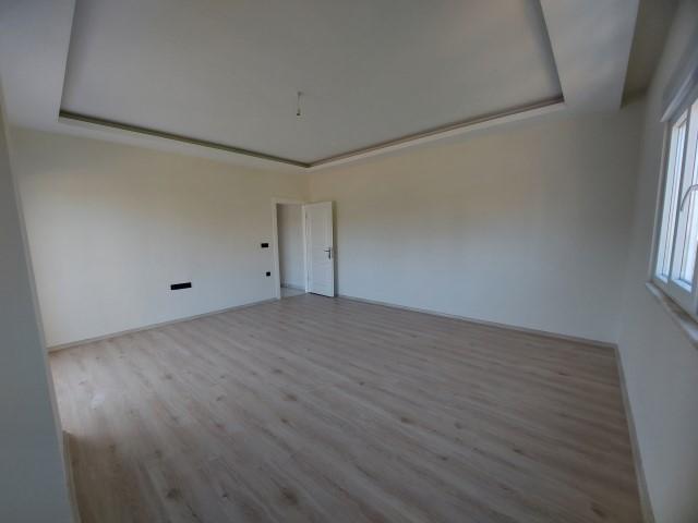 MAY992 - Photo 26