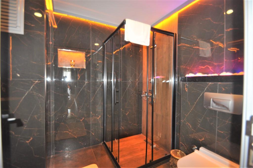 MAY1002 - Photo 13