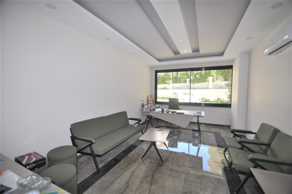 MAY998 - Photo 26