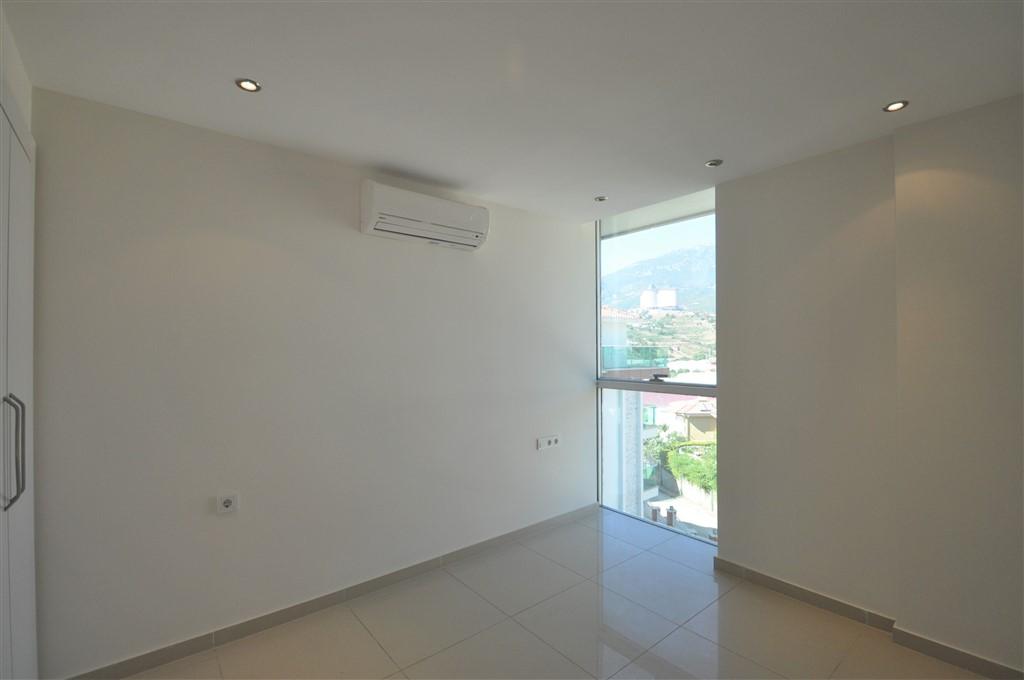 MAY1037 - Photo 13