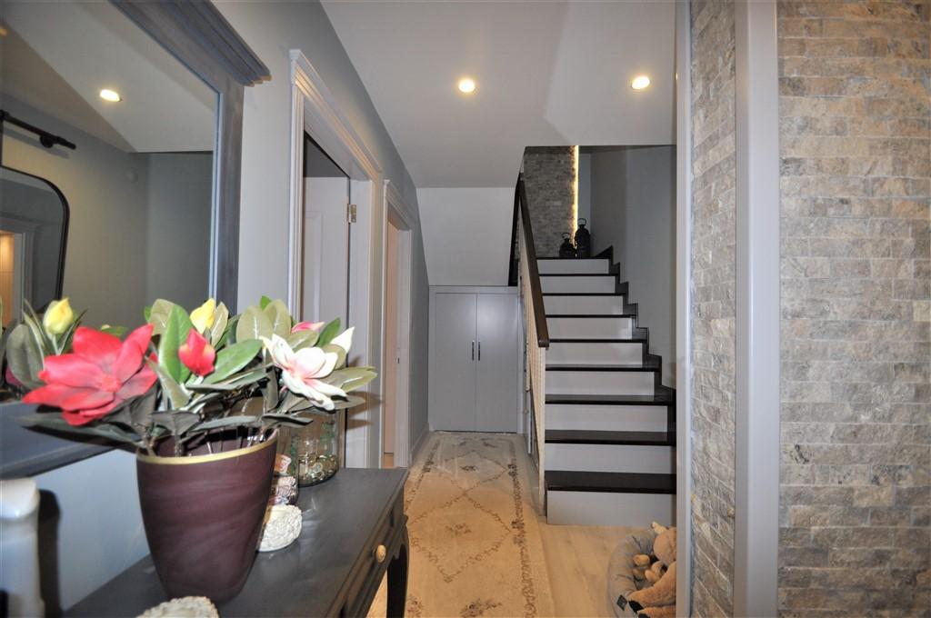 MAY1033 - Photo 28