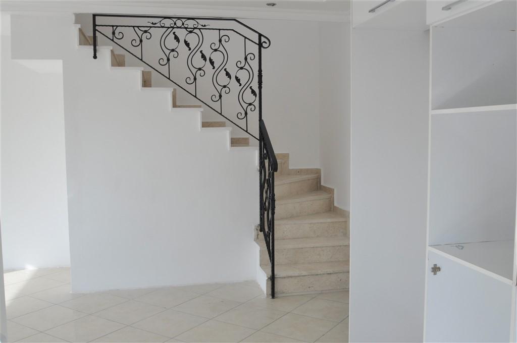 MAY1038 - Photo 28