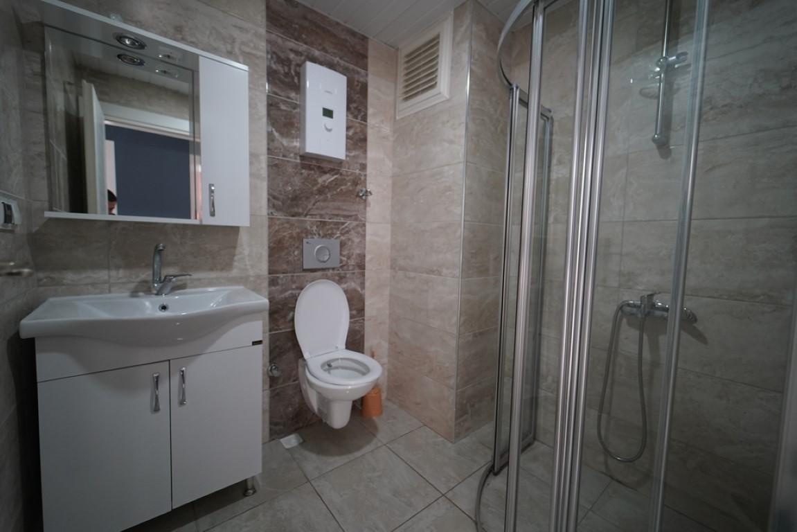 MAY975 - Photo 18