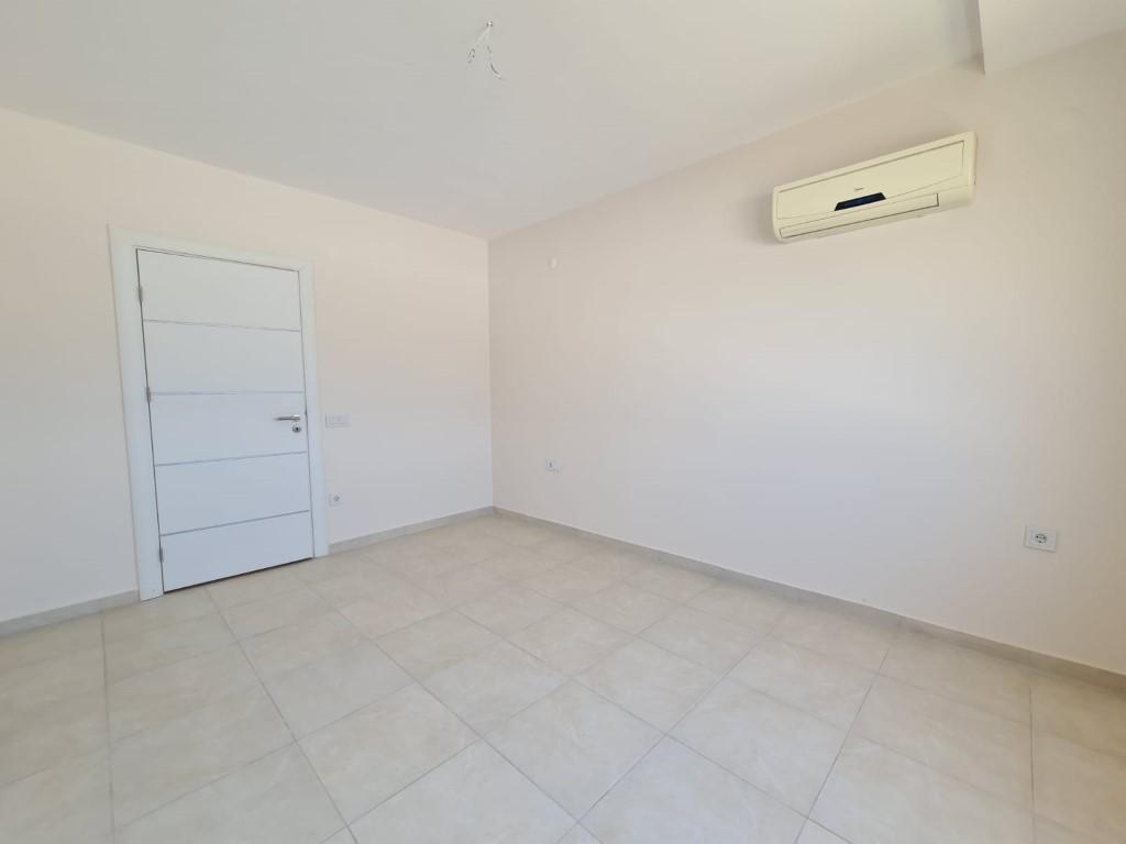 MAY895 - Photo 18