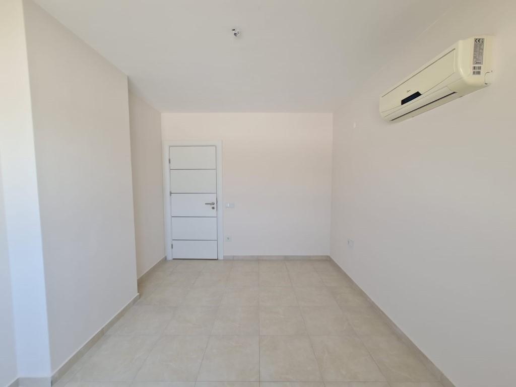 MAY895 - Photo 20