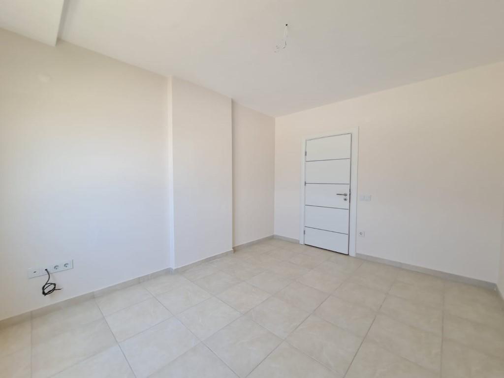 MAY895 - Photo 25